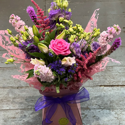 Fresh Air - A water bubble crammed with outstanding flowers, minimal fuss, maximum joy… Simply display and enjoy.