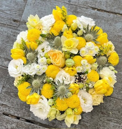 Lemon Sherbet - Stunning posy pad in mixed shades of yellows, whites and creams