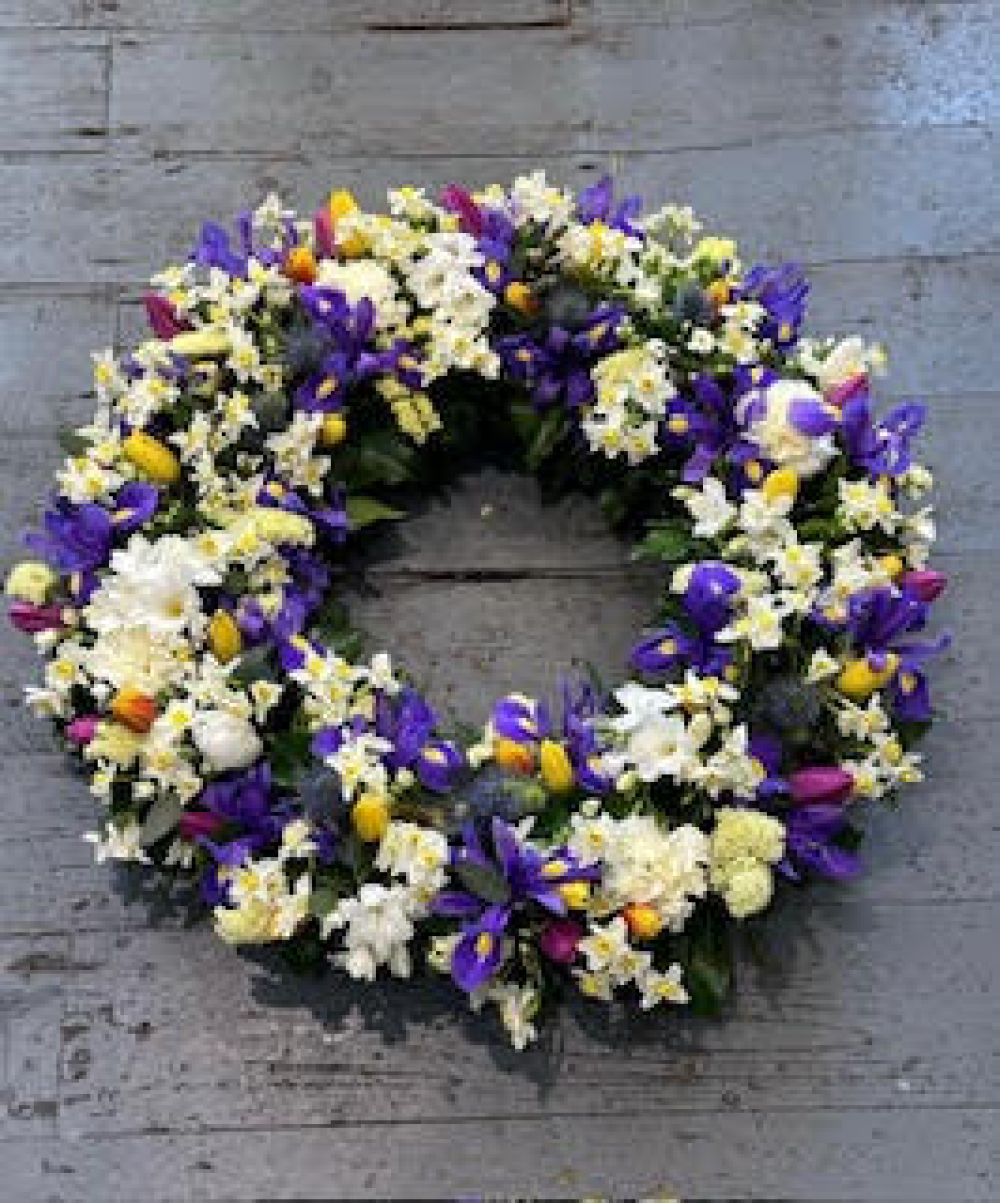 Mixed colour wreath