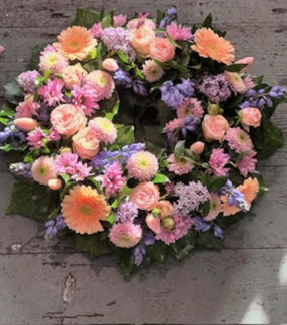 Mav pretty in pink wreath